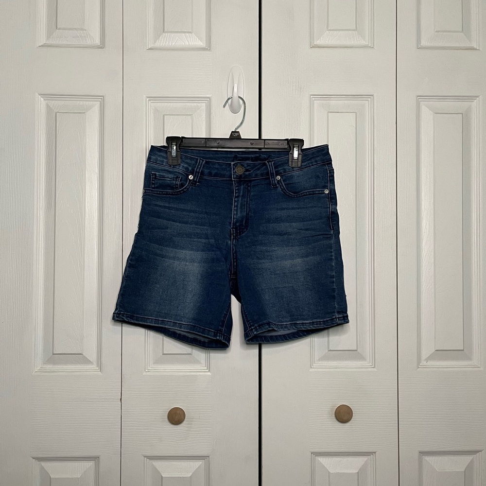 ❗️Closet Clear Out❗️Copperflash Mid-Rise Jean Shorts